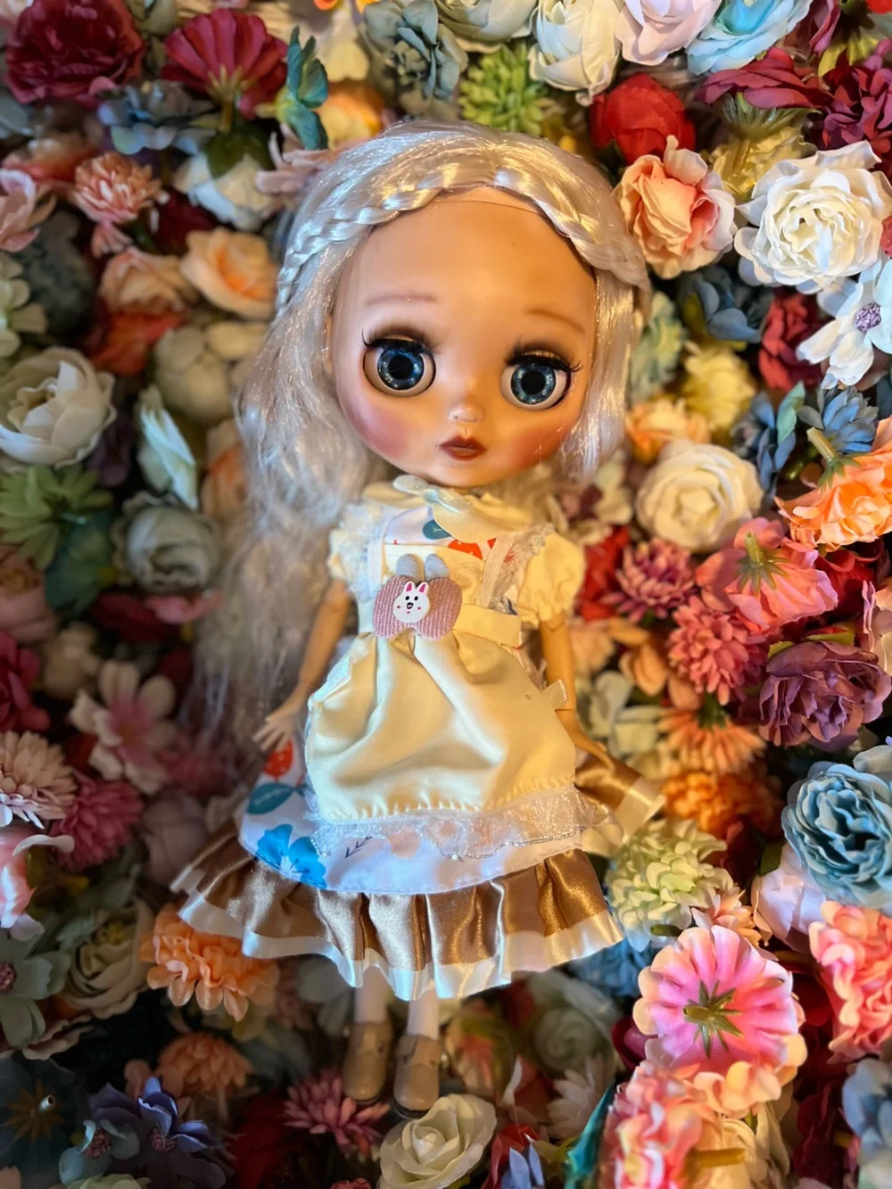 CERTIFIED ICY DBS BLYTHE DOLL AND ACCESSORIES - Picture 2 of 15
